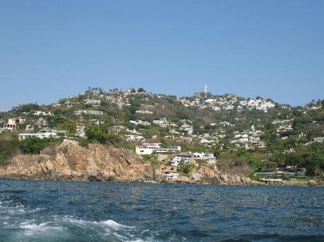 Vista de Vista parcial de Acapulco desde el mar